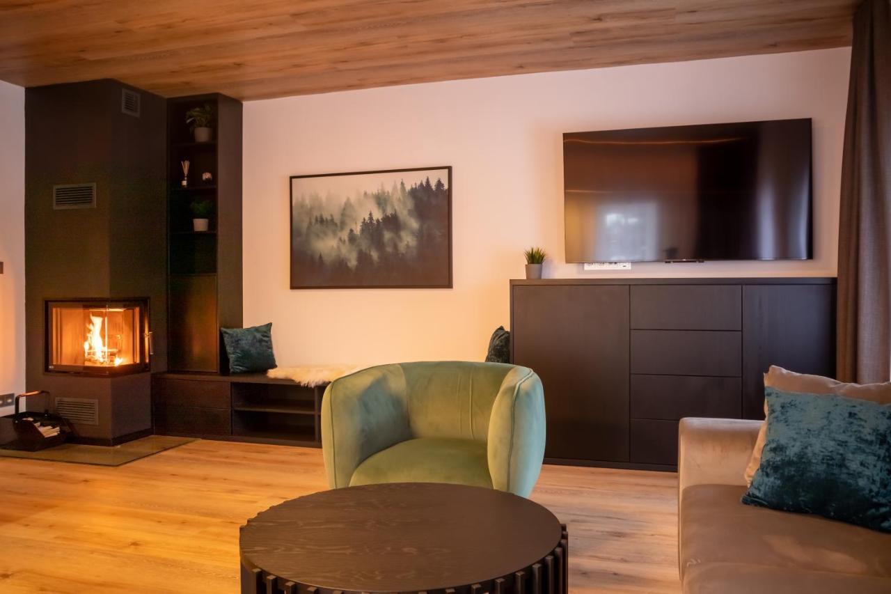 Loučná pod KlínovcemHillside No. 18アパートメント エクステリア 写真